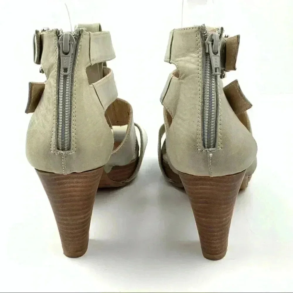 Gadea womens heels size 9 beige leather strappy chunky platforms